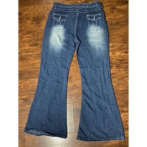 EMMIOL Flare denim jeans.